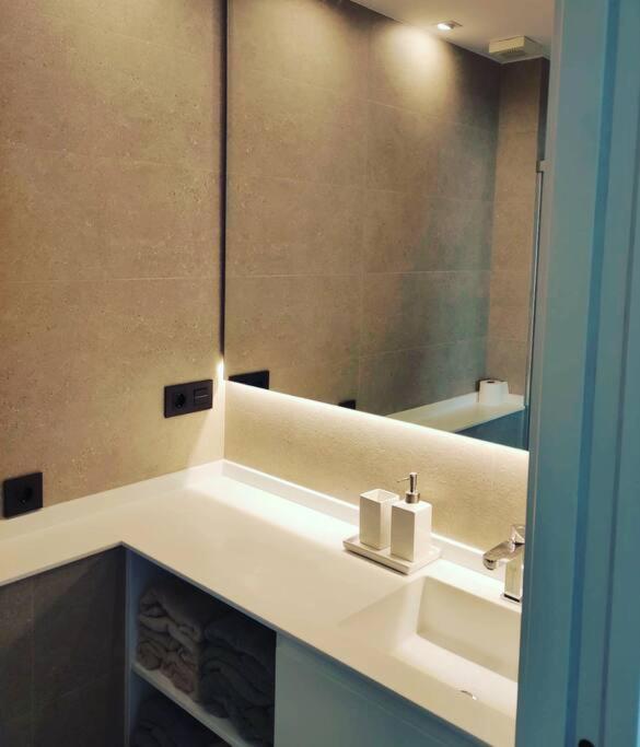 무히아 Malecon 47 Apartamento Reformado En Primera Linea 아파트 외부 사진
